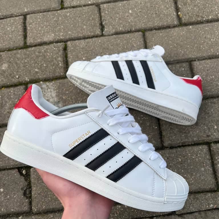 Обувь и кроссовки - фото 10